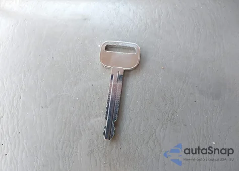 2004 Toyota Camry Le from USA, damaged, VIN 4T1BE32KX4U810952